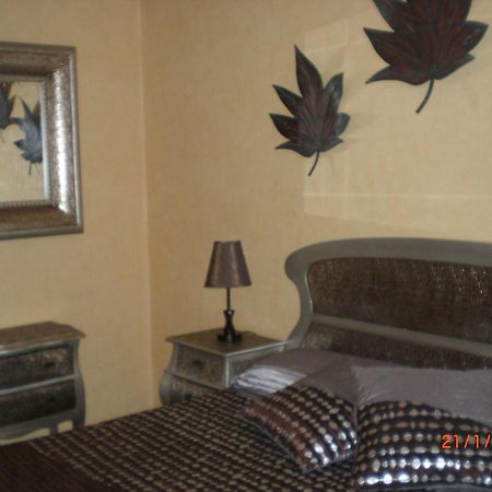 Hostal Restaurante La Diligencia Cunit Room photo