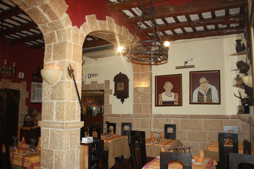Hostal Restaurante La Diligencia Cunit Exterior photo