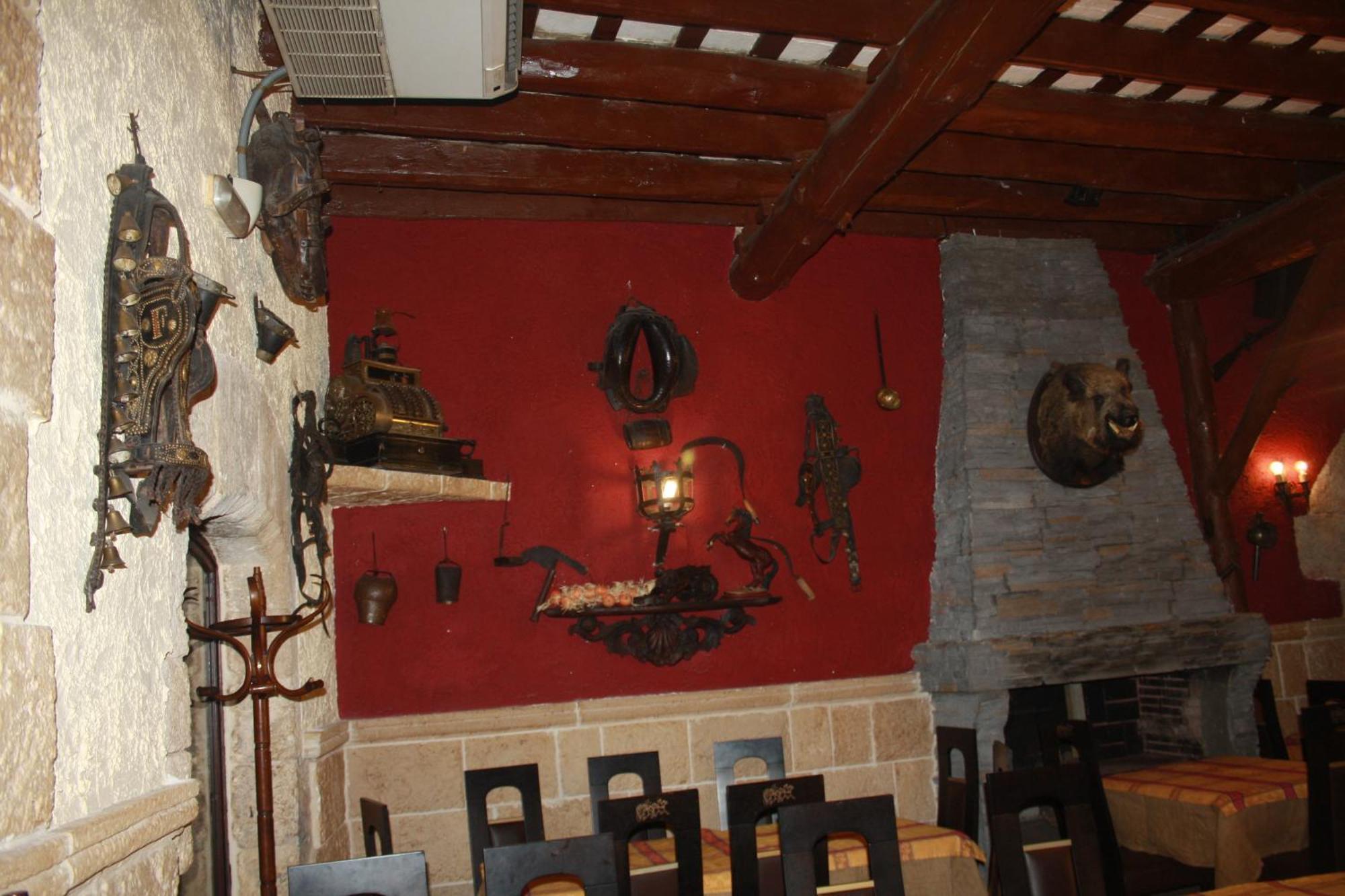 Hostal Restaurante La Diligencia Cunit Exterior photo