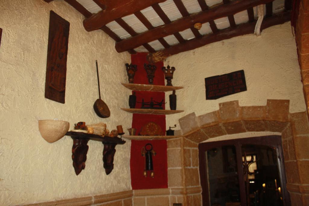 Hostal Restaurante La Diligencia Cunit Exterior photo