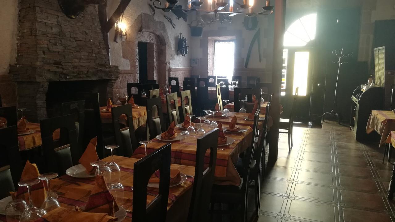 Hostal Restaurante La Diligencia Cunit Exterior photo