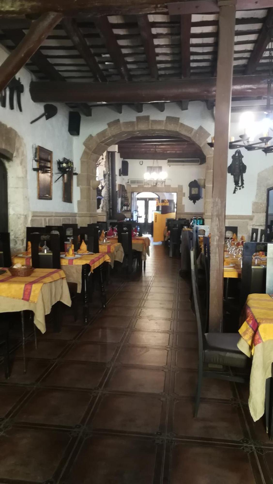 Hostal Restaurante La Diligencia Cunit Exterior photo